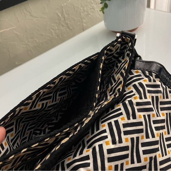 VERA BRADLEY TRAPEZE CROSSTOWN CROSSBODY QUILTED SHOULDER BAG - Picture 8 of 10